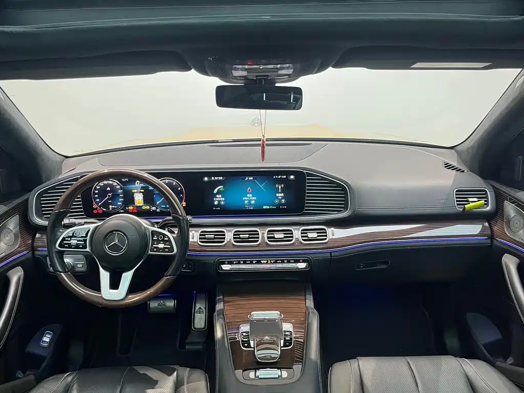 Mercedes-Benz GLS — фото 19