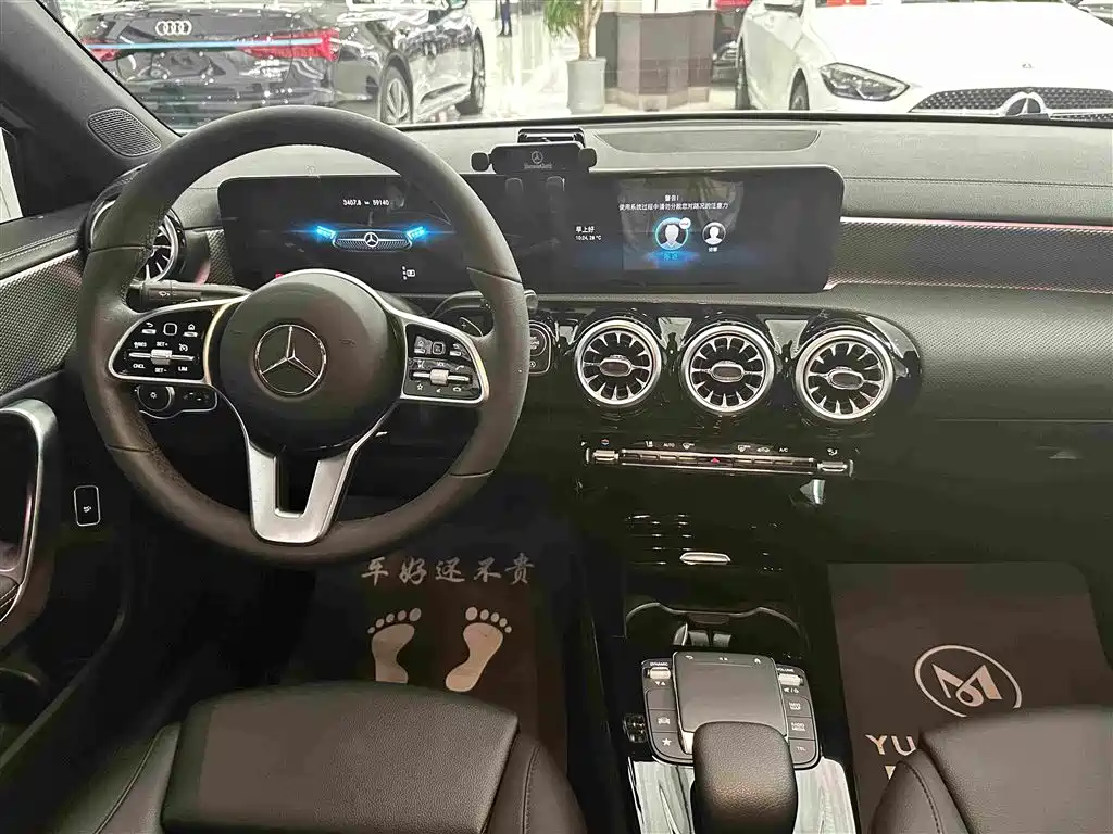 Mercedes-Benz A-Class — фото 11