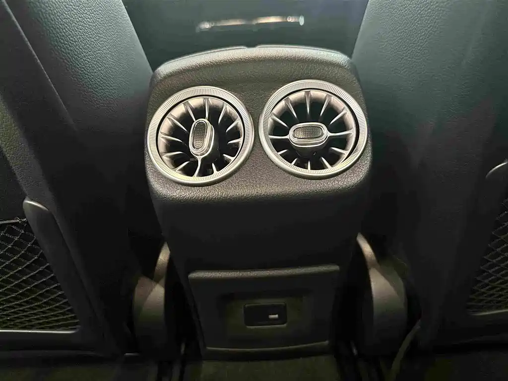 Mercedes-Benz A-Class — фото 13