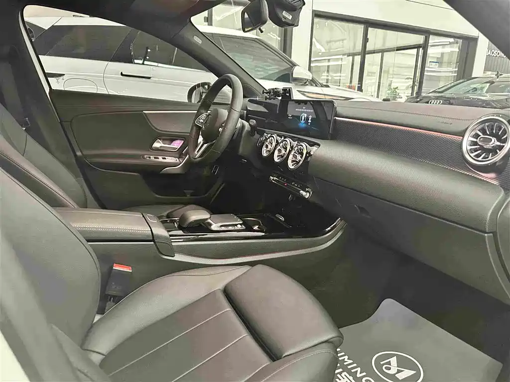 Mercedes-Benz A-Class — фото 17