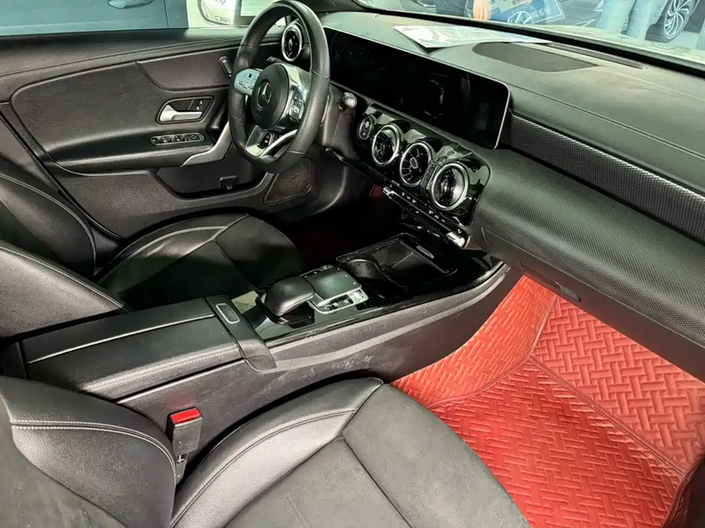 Mercedes-Benz A-Class — фото 17