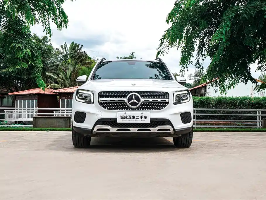 Mercedes-Benz GLB — фото 2