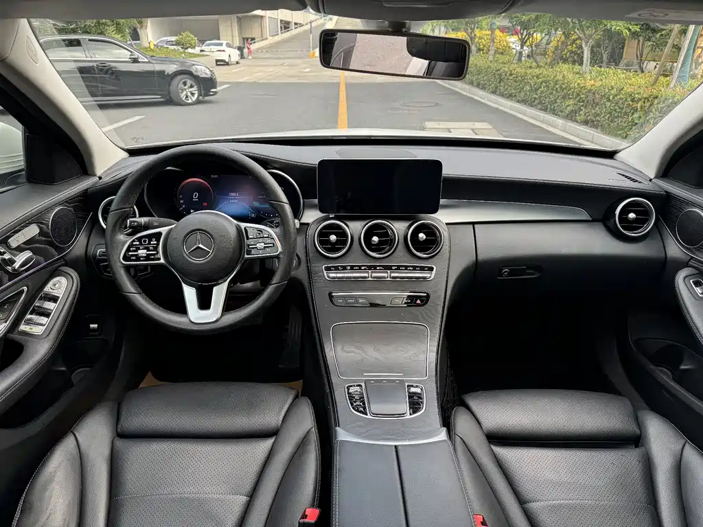 Mercedes-Benz C-Class — фото 14
