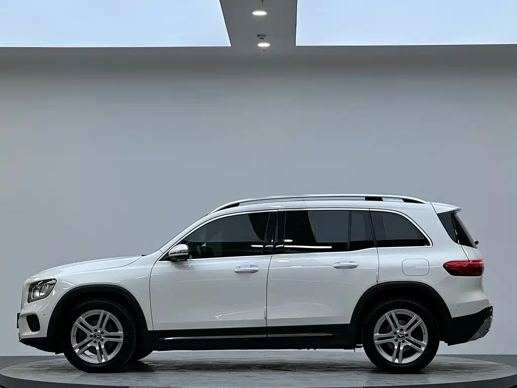 Mercedes-Benz GLB — фото 5