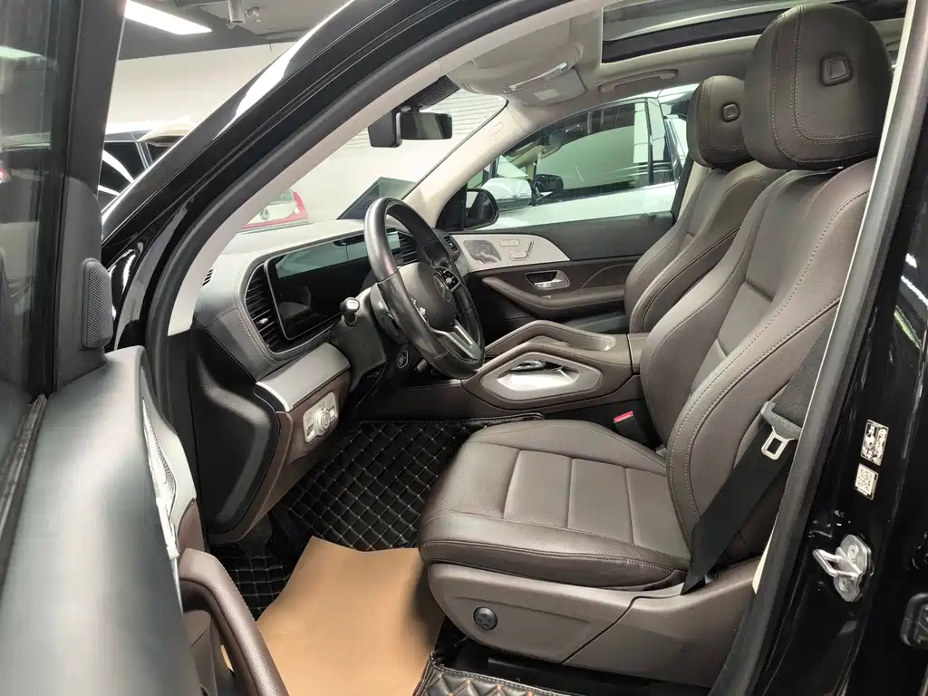 Mercedes-Benz GLE (Import) — фото 10