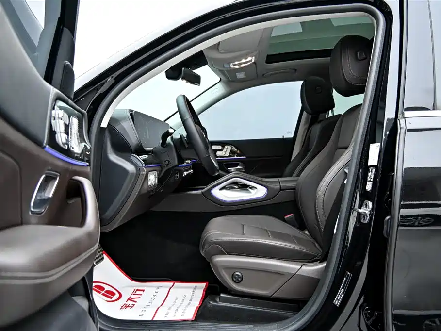 Mercedes-Benz GLS — фото 11