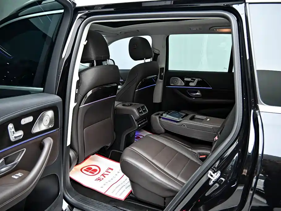 Mercedes-Benz GLS — фото 13