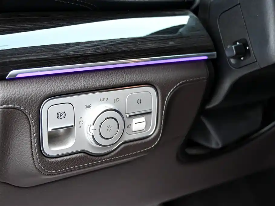 Mercedes-Benz GLS — фото 26