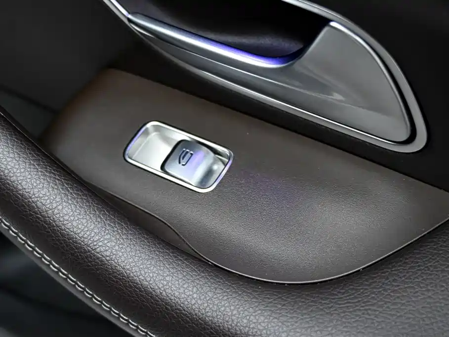 Mercedes-Benz GLS — фото 27