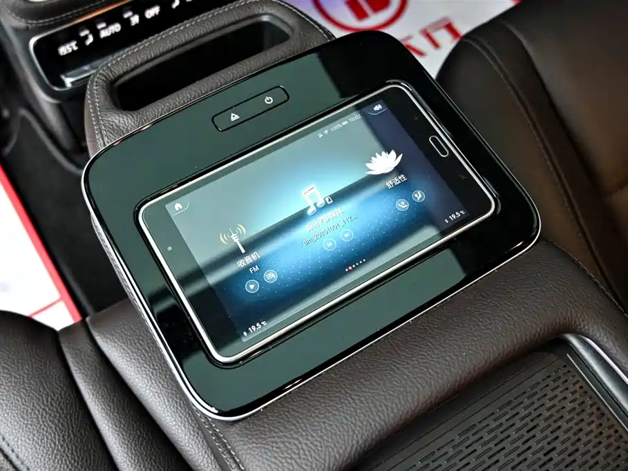 Mercedes-Benz GLS — фото 36