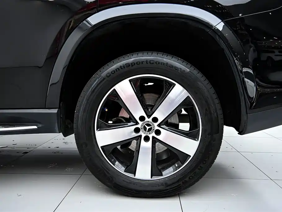 Mercedes-Benz GLS — фото 39