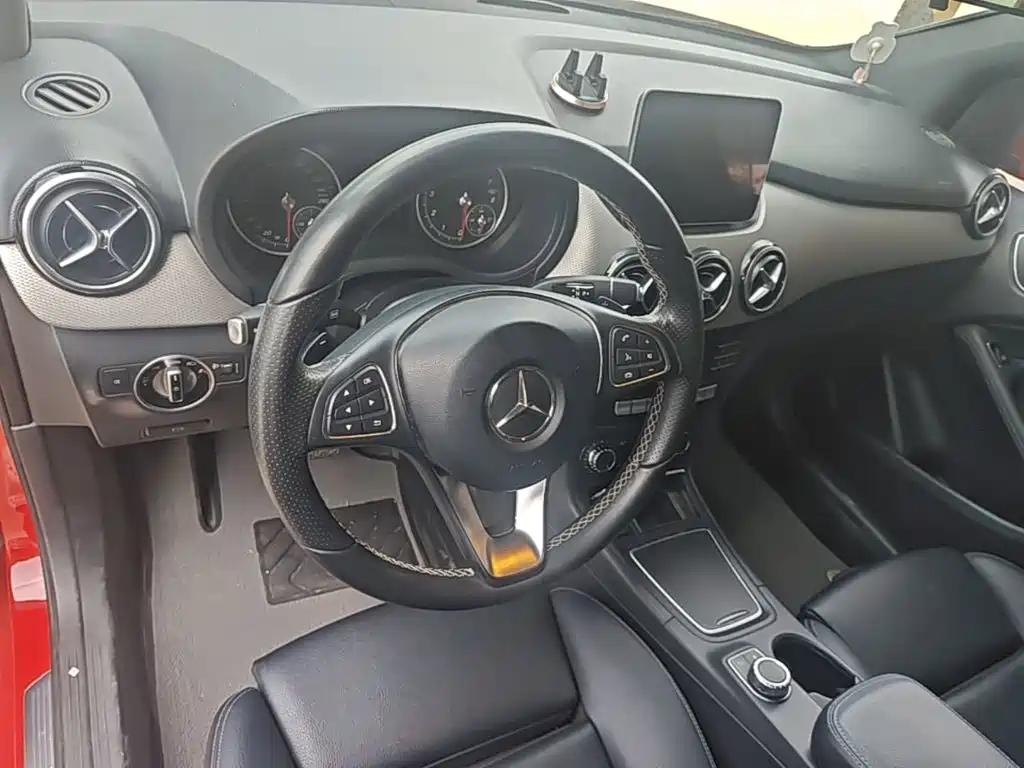Mercedes-Benz B-Class — фото 10
