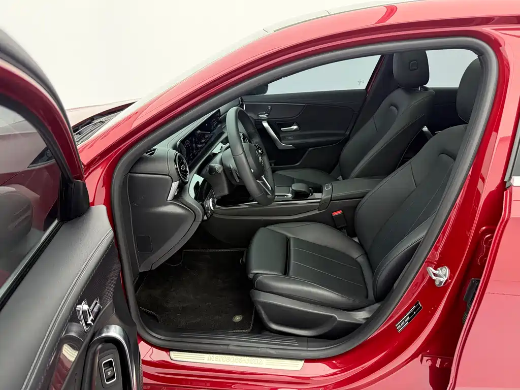 Mercedes-Benz A-Class — фото 17