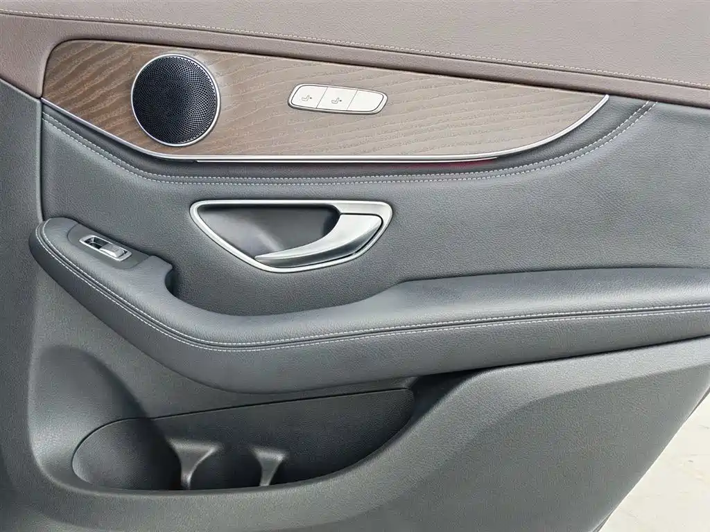 Mercedes-Benz GLC — фото 25