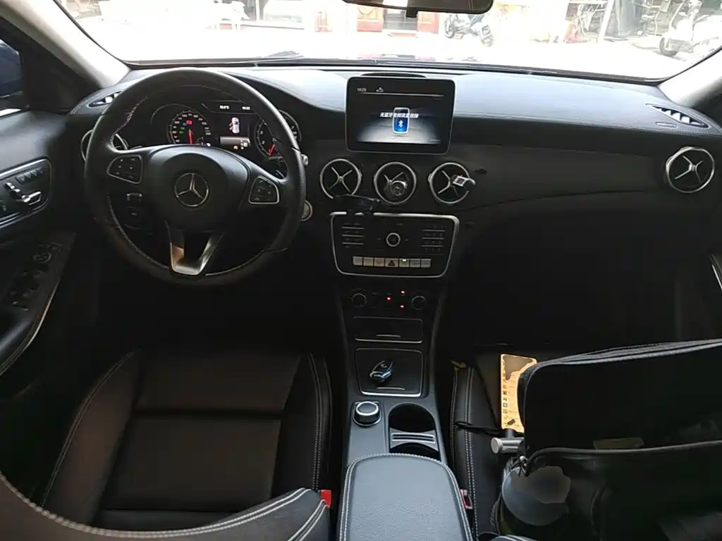 Mercedes-Benz GLA — фото 10