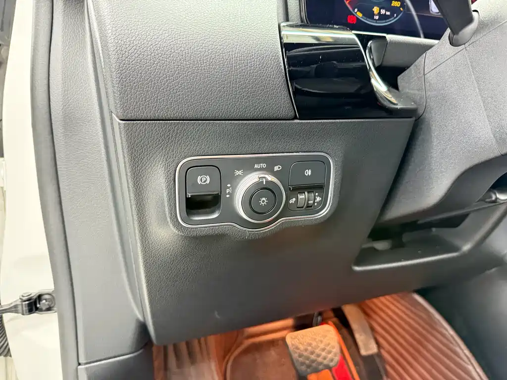 Mercedes-Benz B-Class — фото 14
