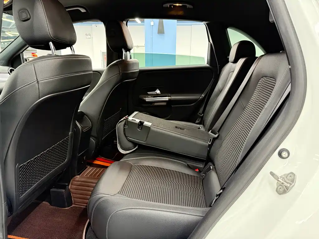 Mercedes-Benz B-Class — фото 18