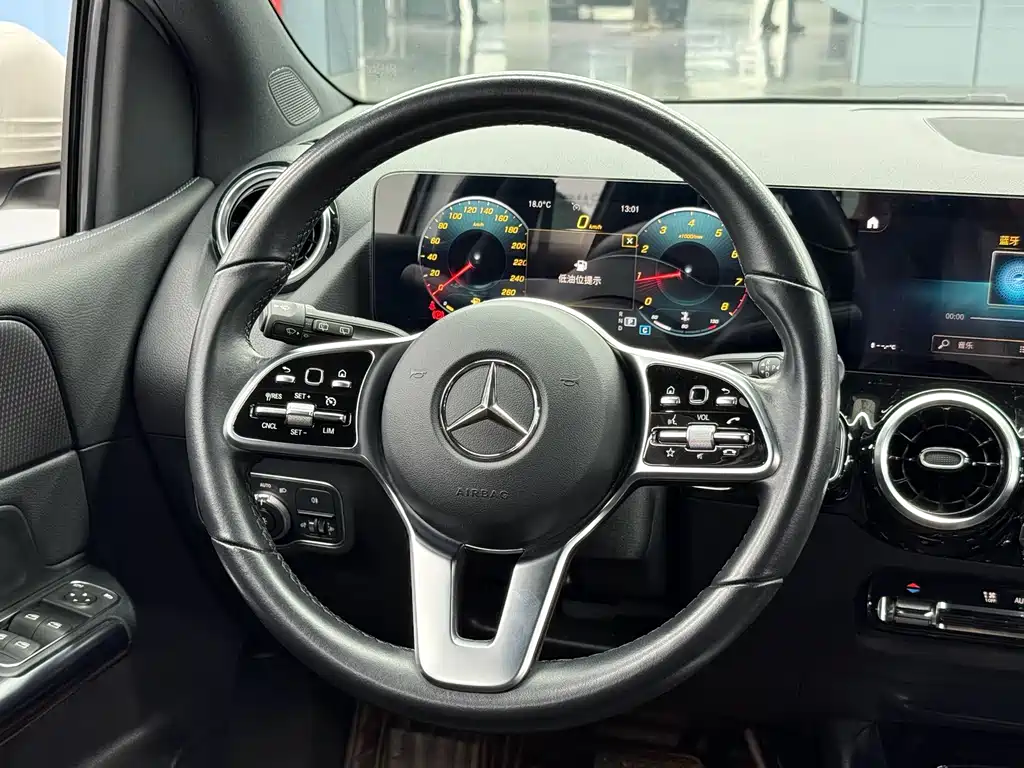 Mercedes-Benz B-Class — фото 26