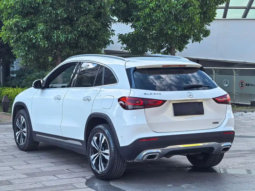 Mercedes-Benz GLA — фото 7