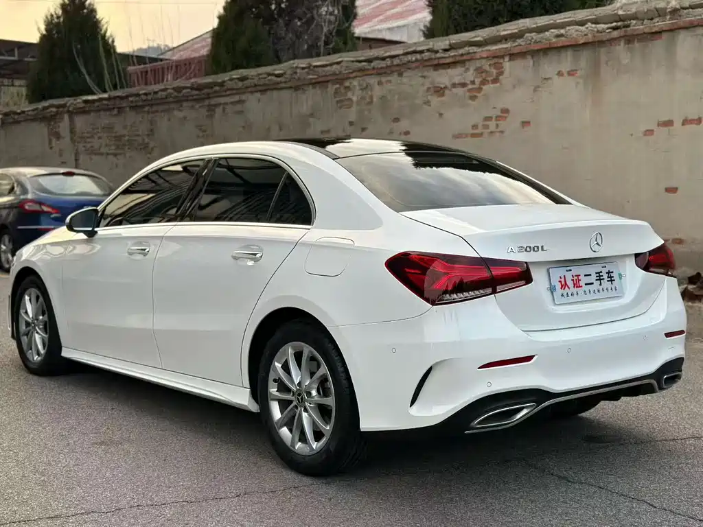 Mercedes-Benz A-Class — фото 6