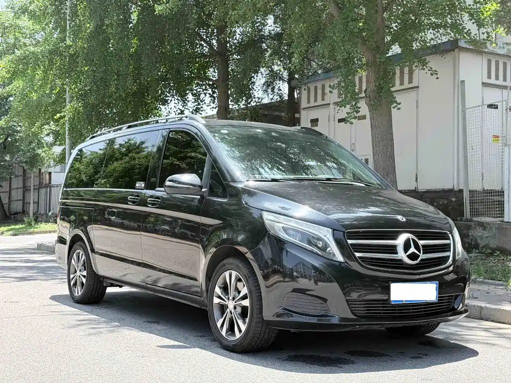 Mercedes-Benz V-Class — фото 3