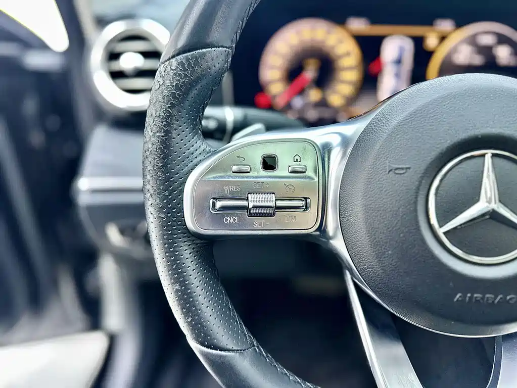 Mercedes-Benz E-Class — фото 10