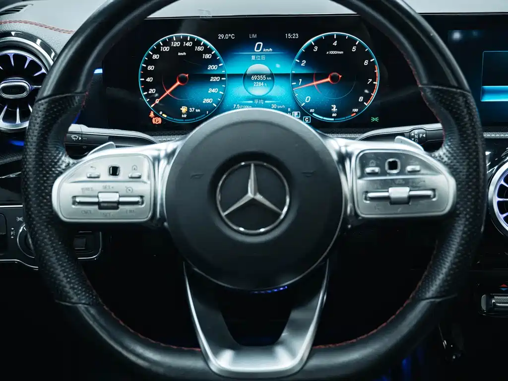 Mercedes-Benz CLA (Import) — фото 13