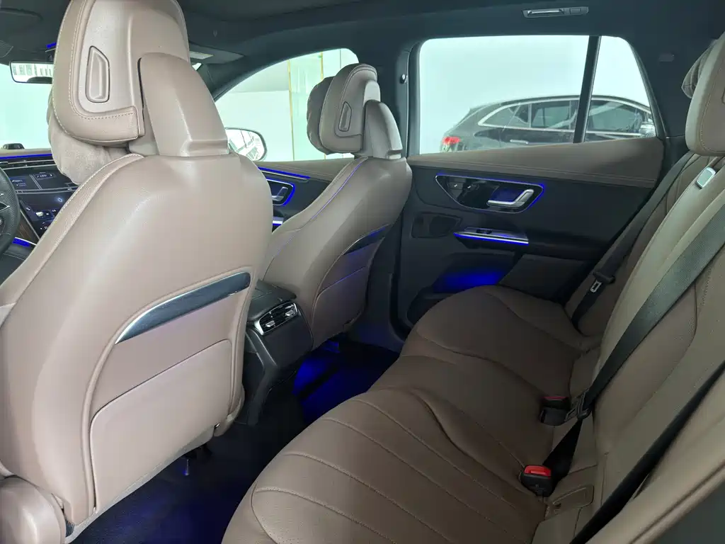 Mercedes-Benz EQE SUV — фото 11
