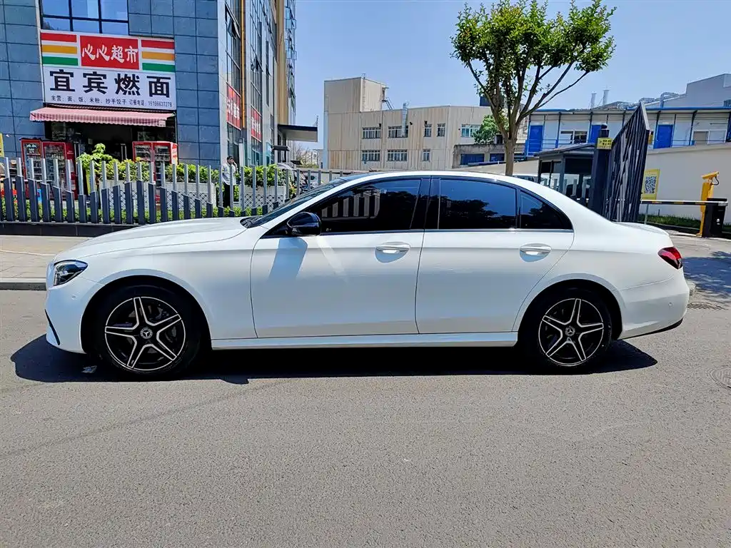 Mercedes-Benz E-Class (Import) — фото 3