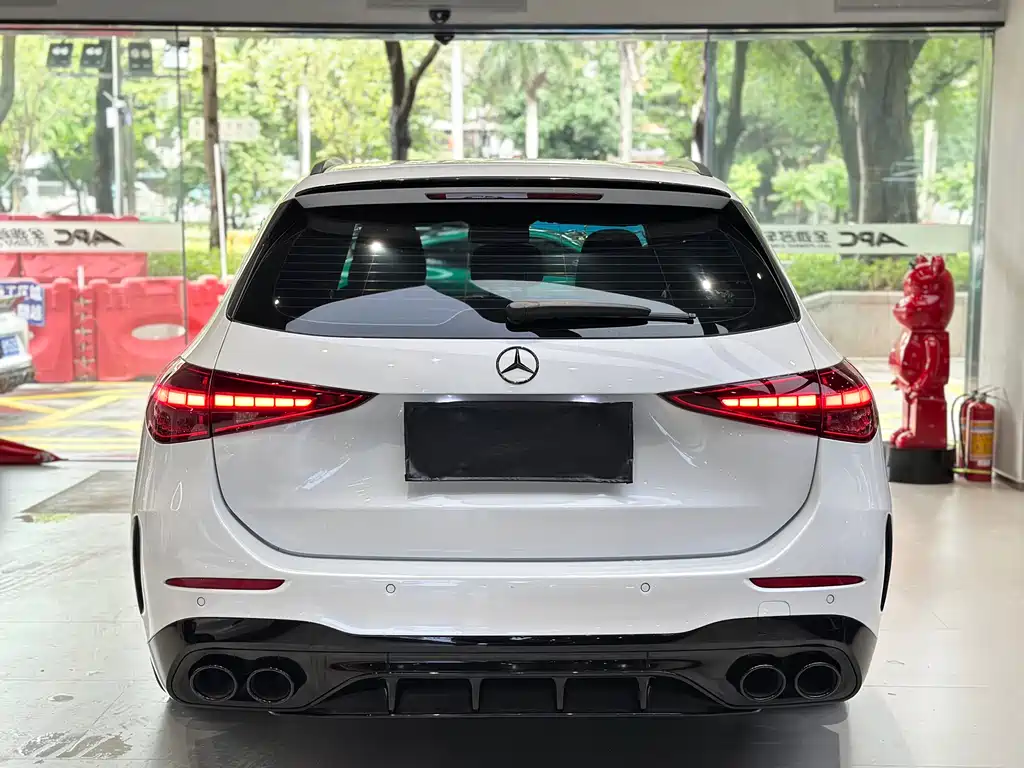 Mercedes-Benz C-Class AMG — фото 11