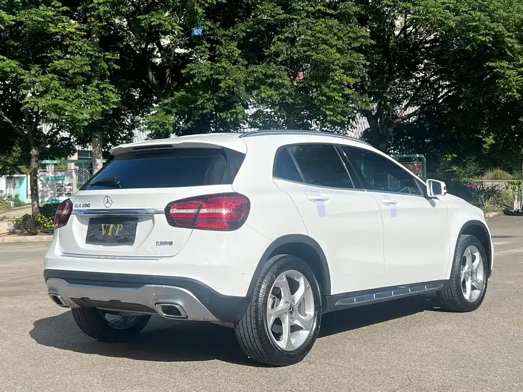 Mercedes-Benz GLA — фото 9