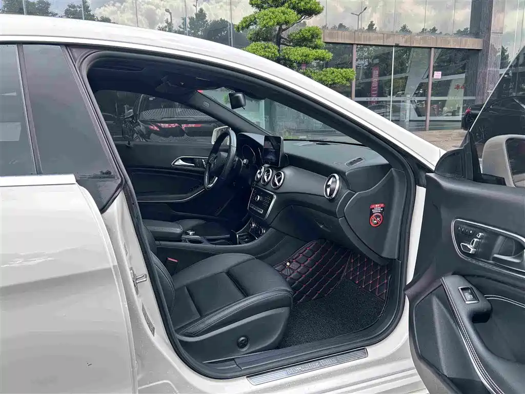 Mercedes-Benz CLA (Import) — фото 10