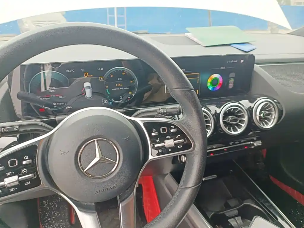 Mercedes-Benz GLA — фото 14