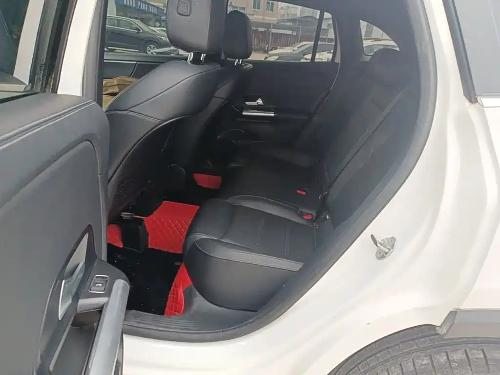 Mercedes-Benz GLA — фото 17