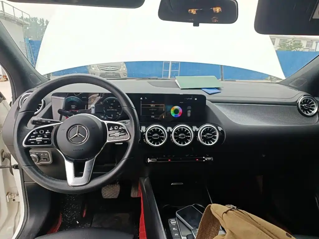 Mercedes-Benz GLA — фото 10