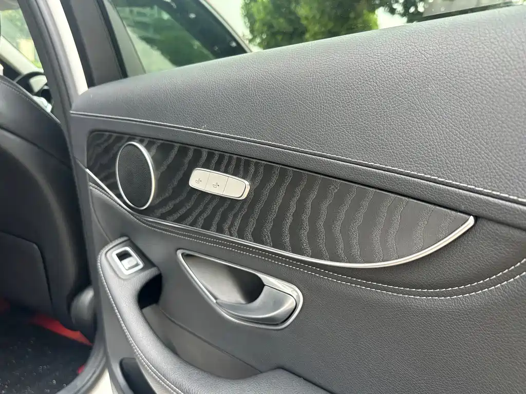 Mercedes-Benz C-Class — фото 11