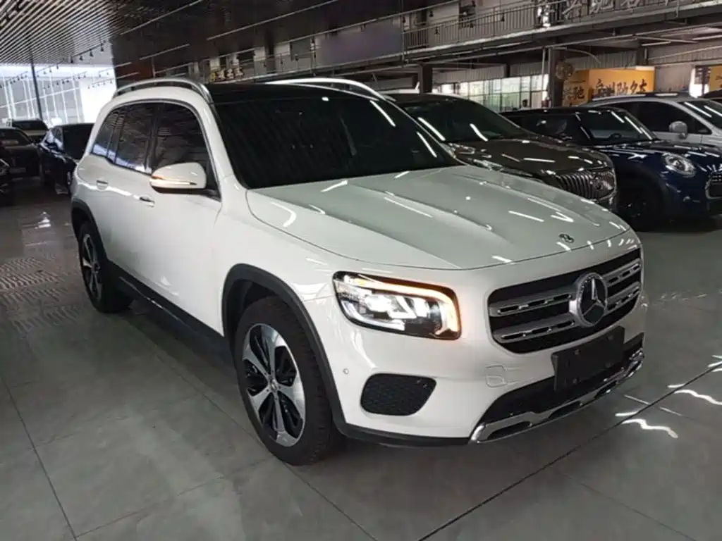 Mercedes-Benz GLB — фото 22