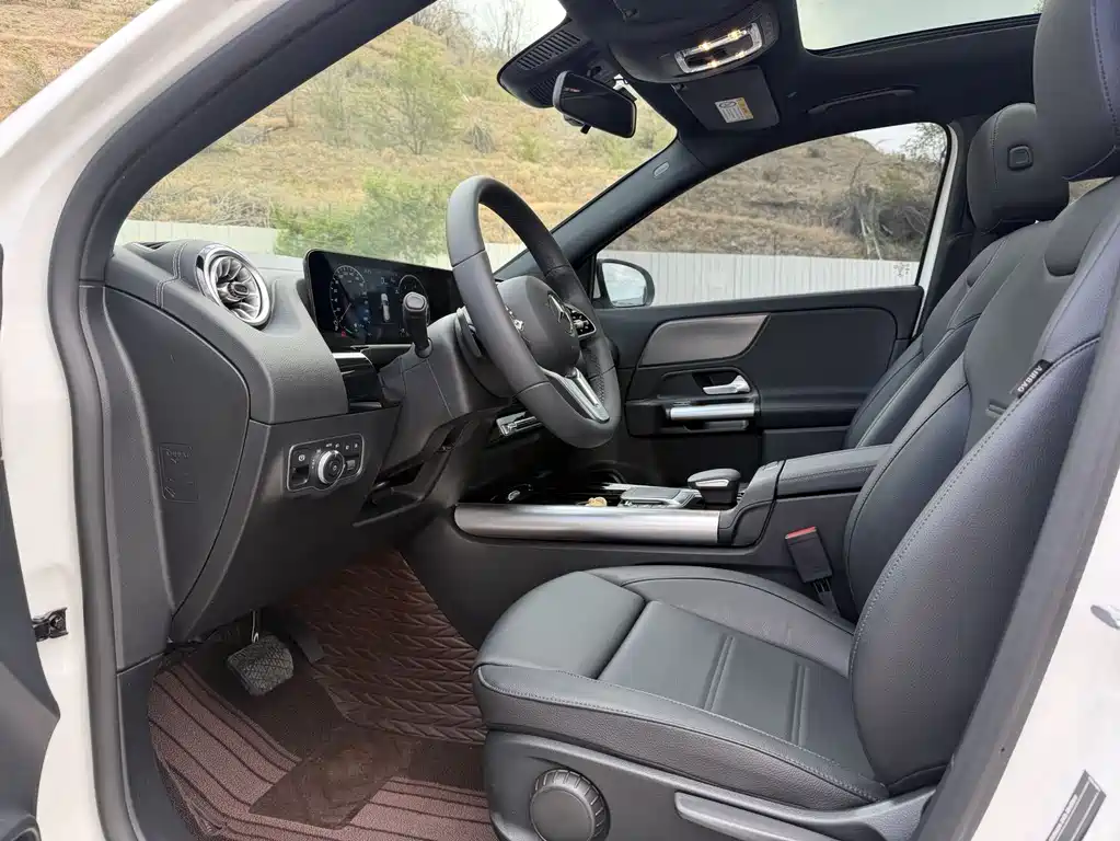 Mercedes-Benz GLA — фото 7