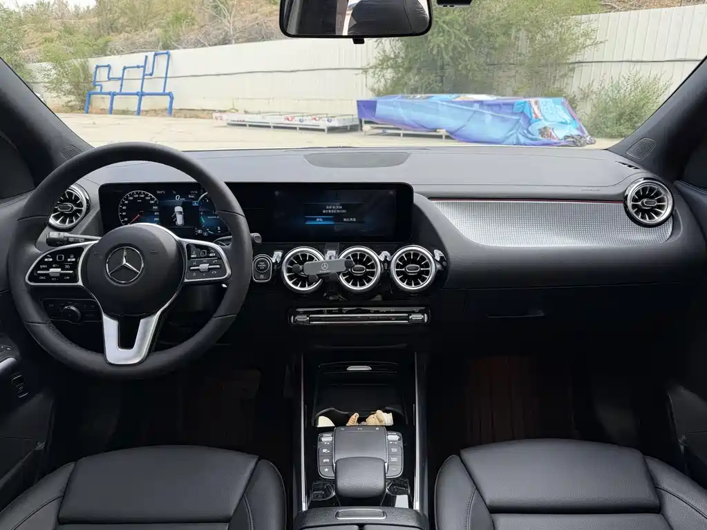 Mercedes-Benz GLA — фото 8