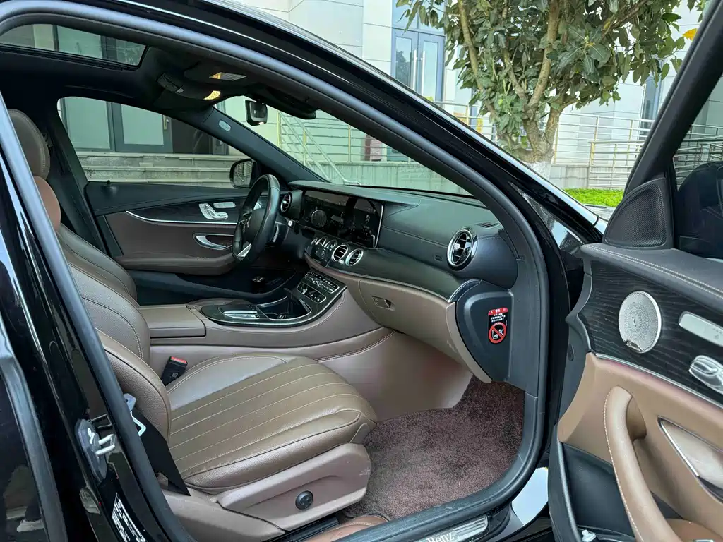 Mercedes-Benz E-Class (Import) — фото 11