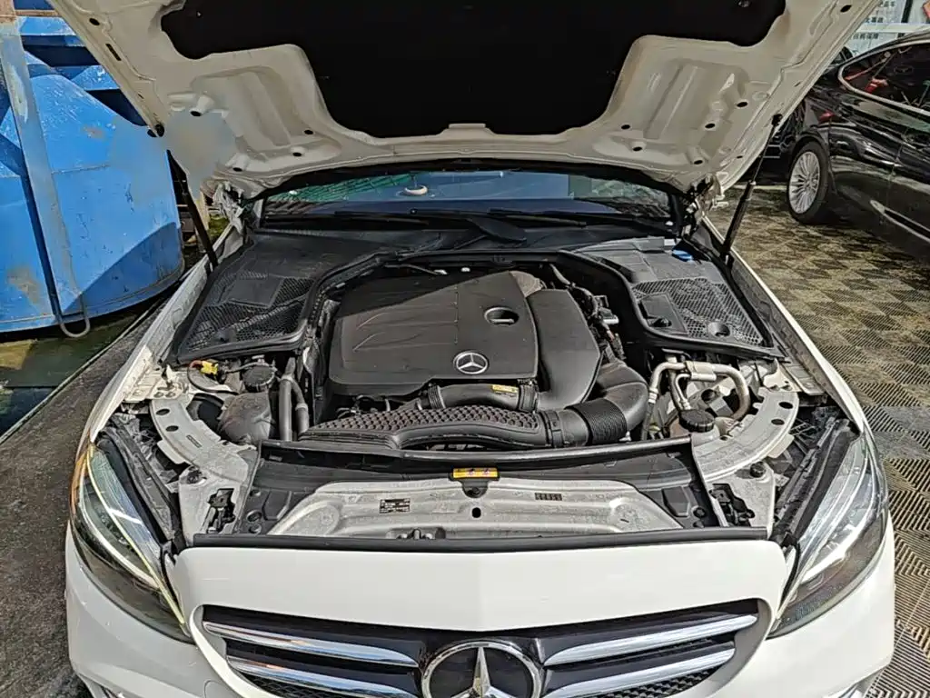 Mercedes-Benz C-Class — фото 20