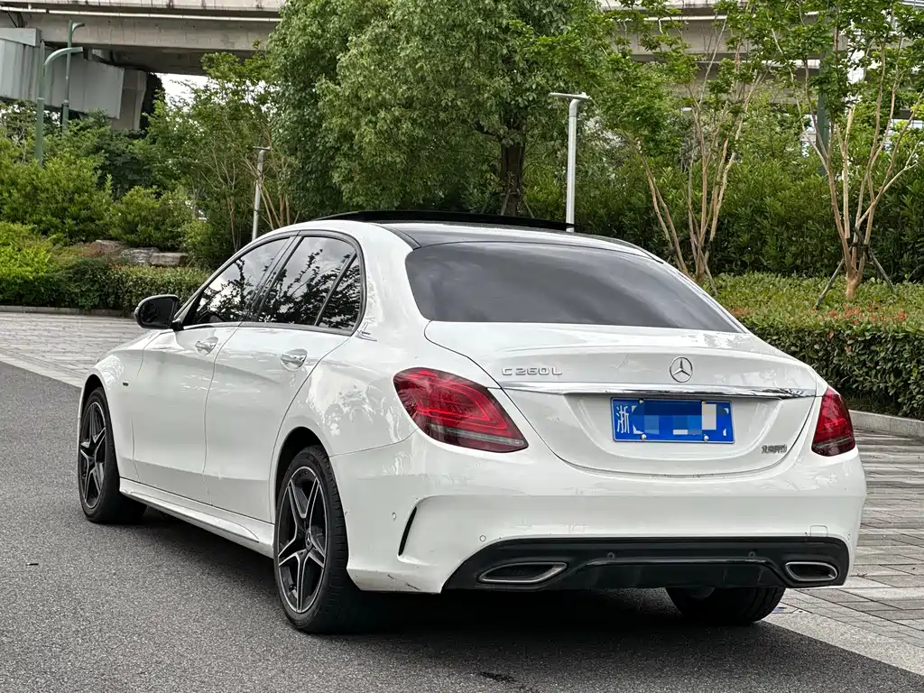 Mercedes-Benz C-Class — фото 4