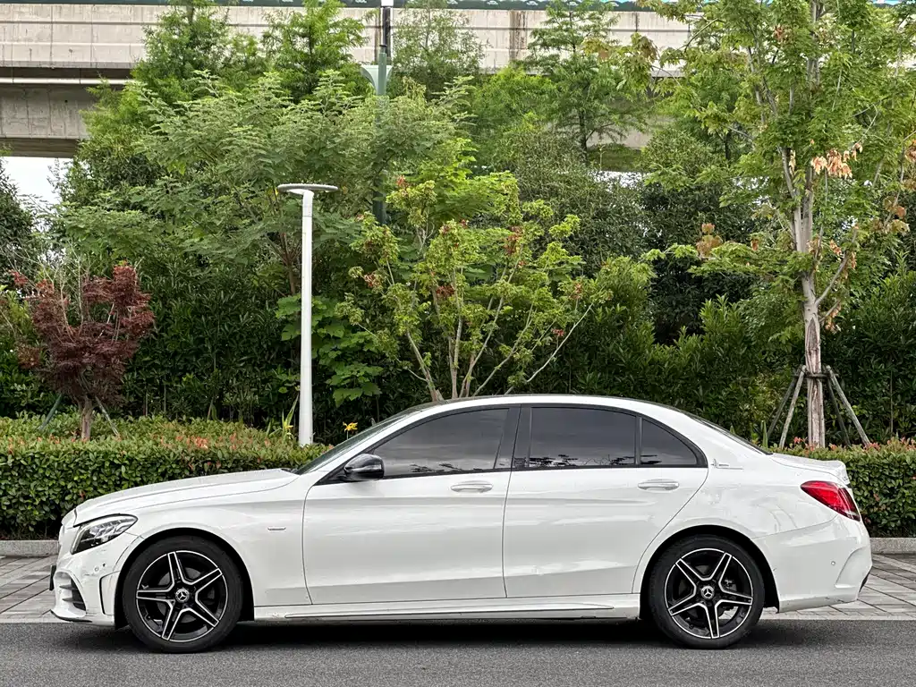 Mercedes-Benz C-Class — фото 7