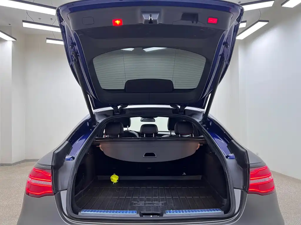 Mercedes-Benz GLC Coupe AMG — фото 25