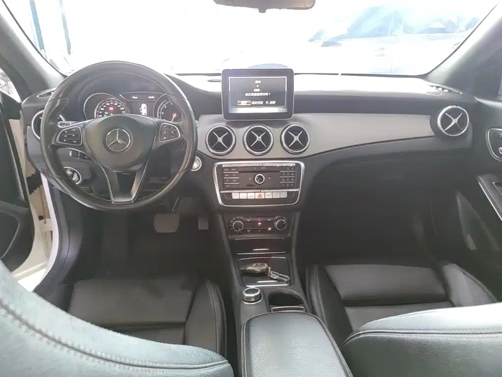 Mercedes-Benz CLA (Import) — фото 10
