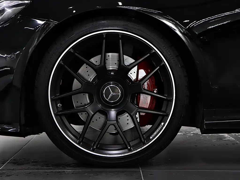 Mercedes-Benz E-Class AMG — фото 8