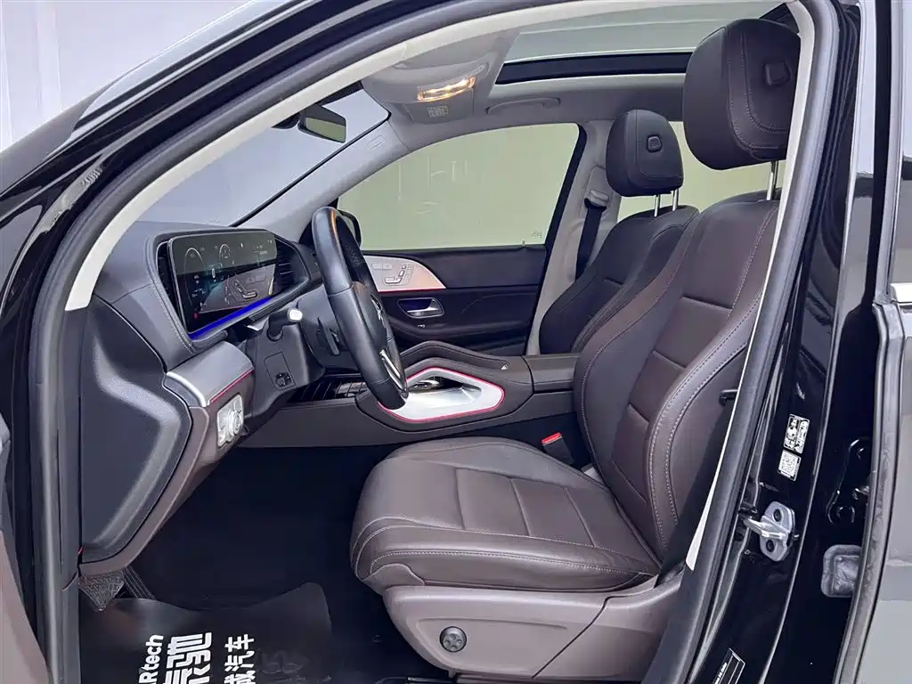 Mercedes-Benz GLS — фото 15