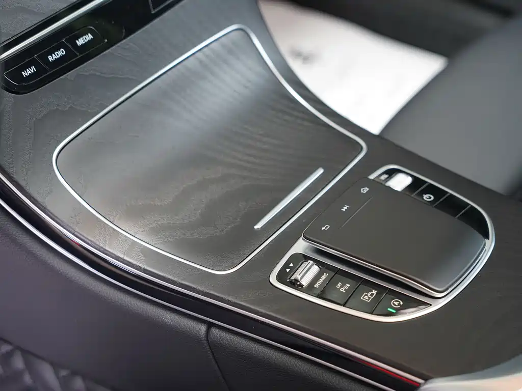 Mercedes-Benz C-Class — фото 13