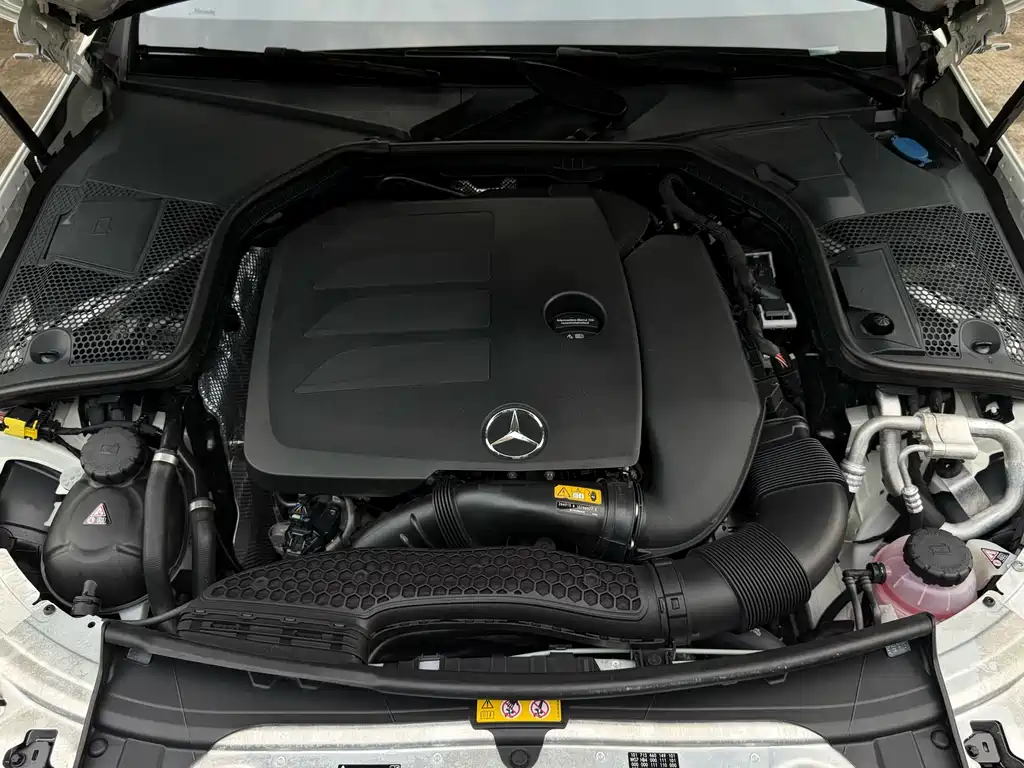 Mercedes-Benz C-Class — фото 24