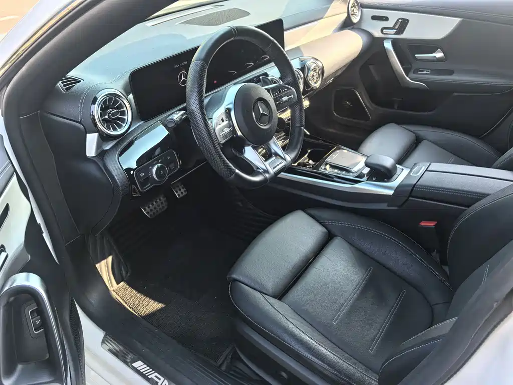 Mercedes-Benz CLA AMG — фото 8